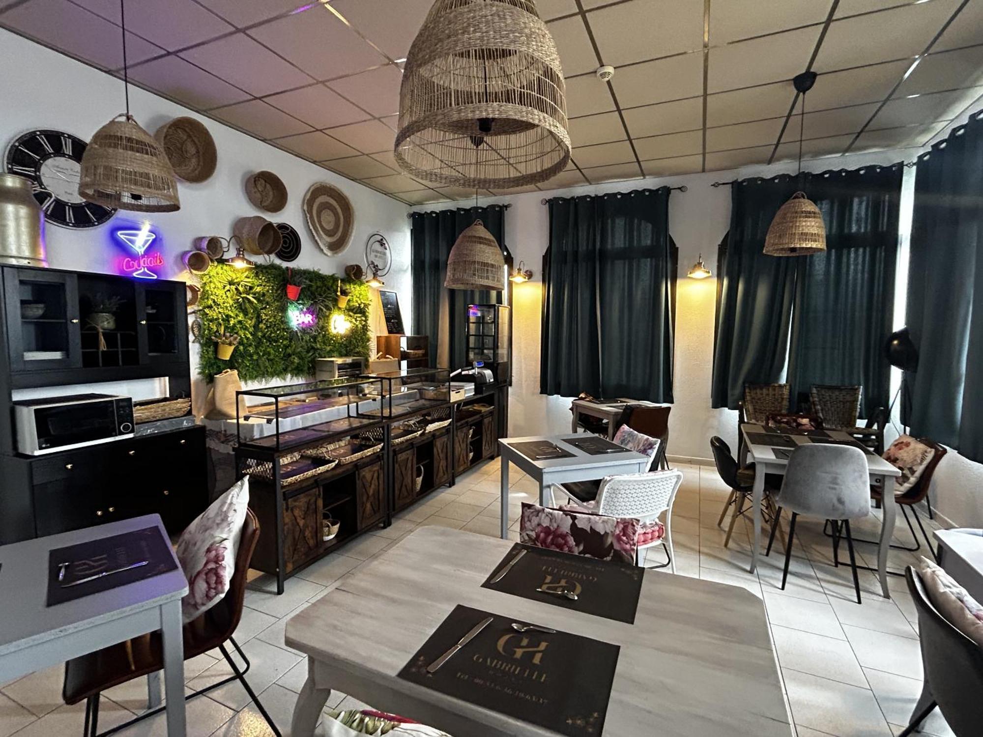 Gabrielle Hotel Еґін Екстер'єр фото