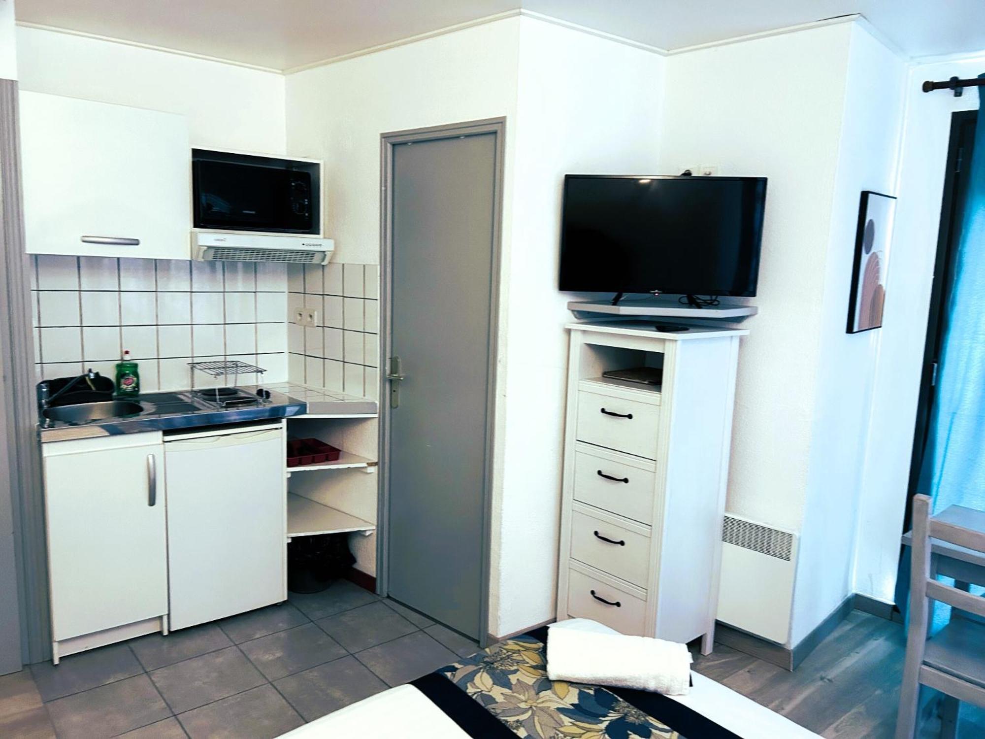 Gabrielle Hotel Еґін Екстер'єр фото