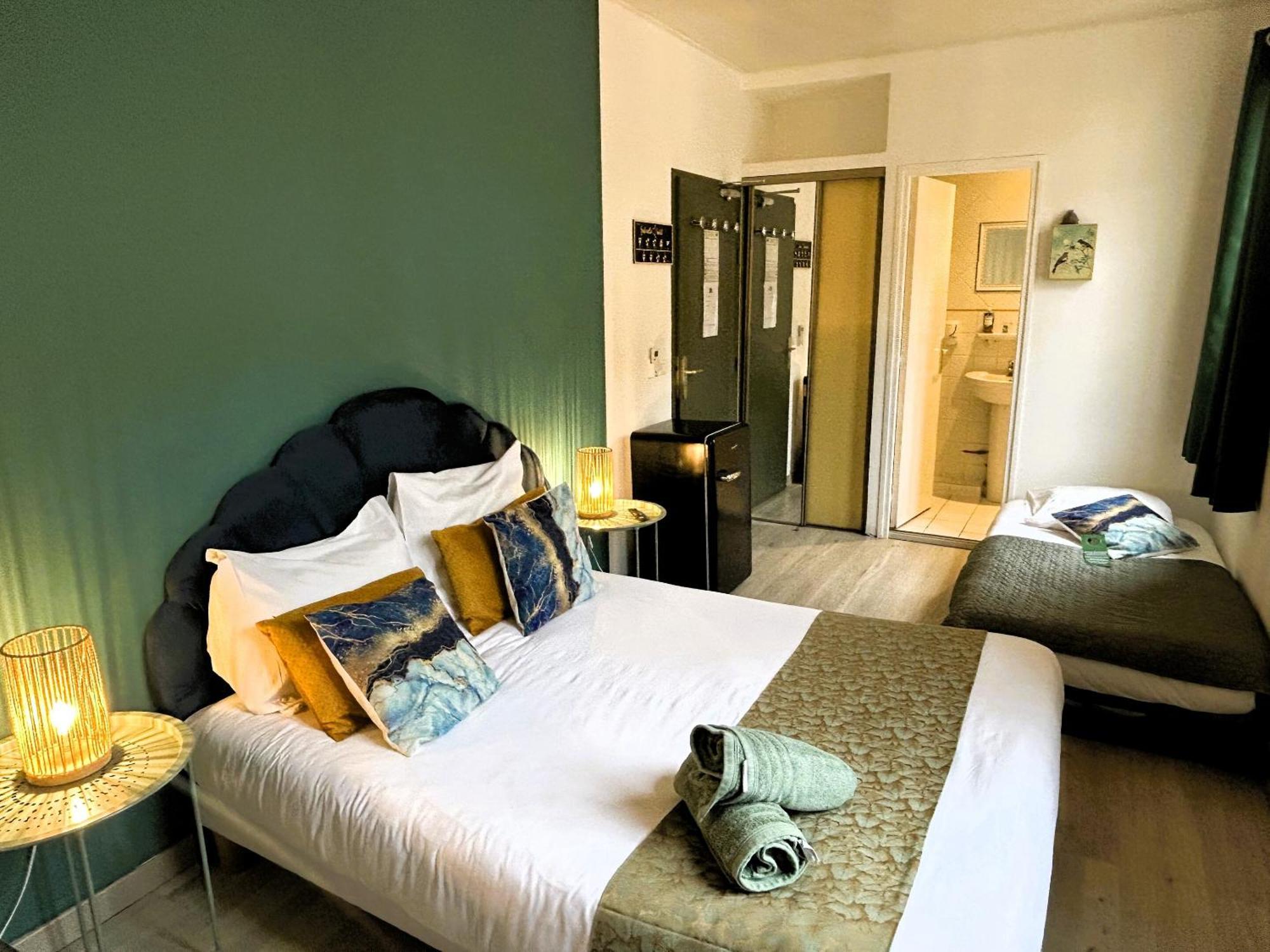 Gabrielle Hotel Еґін Номер фото