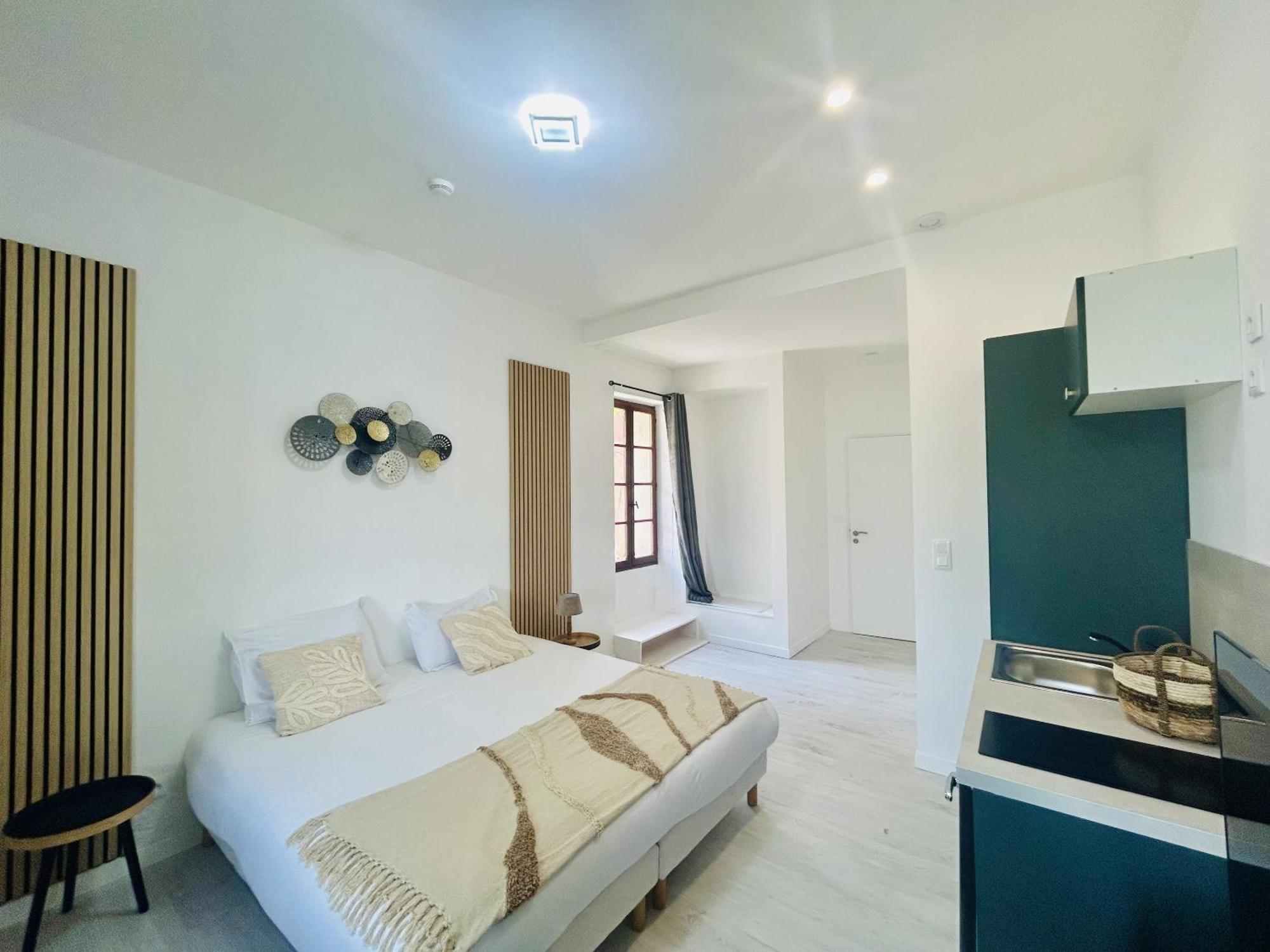 Gabrielle Hotel Еґін Екстер'єр фото