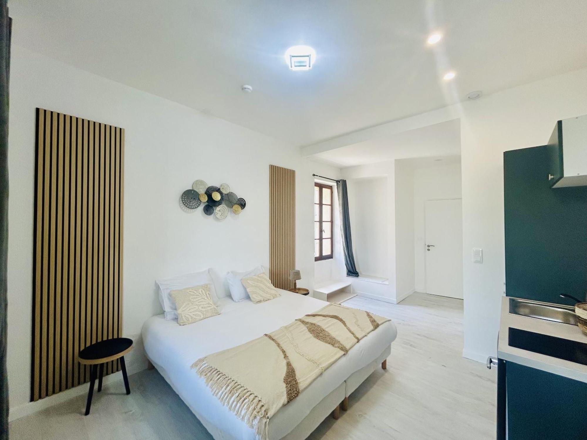 Gabrielle Hotel Еґін Екстер'єр фото